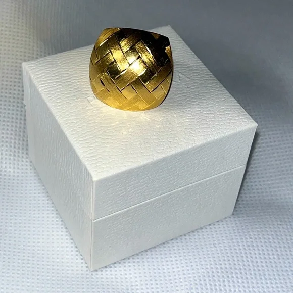 H. Stern pure gold 18k ring, collection H. Stern 2015, made in Brazil. - Picture 4 of 8